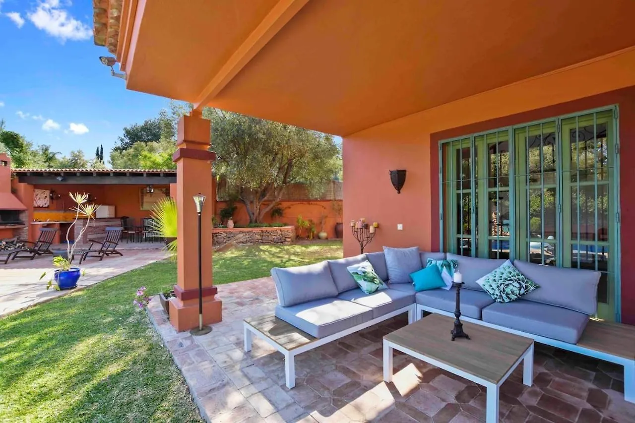 6 Bedrooms Villa With Private Pool And Enclosed Garden At Marbella 1 Km Away From The Beach