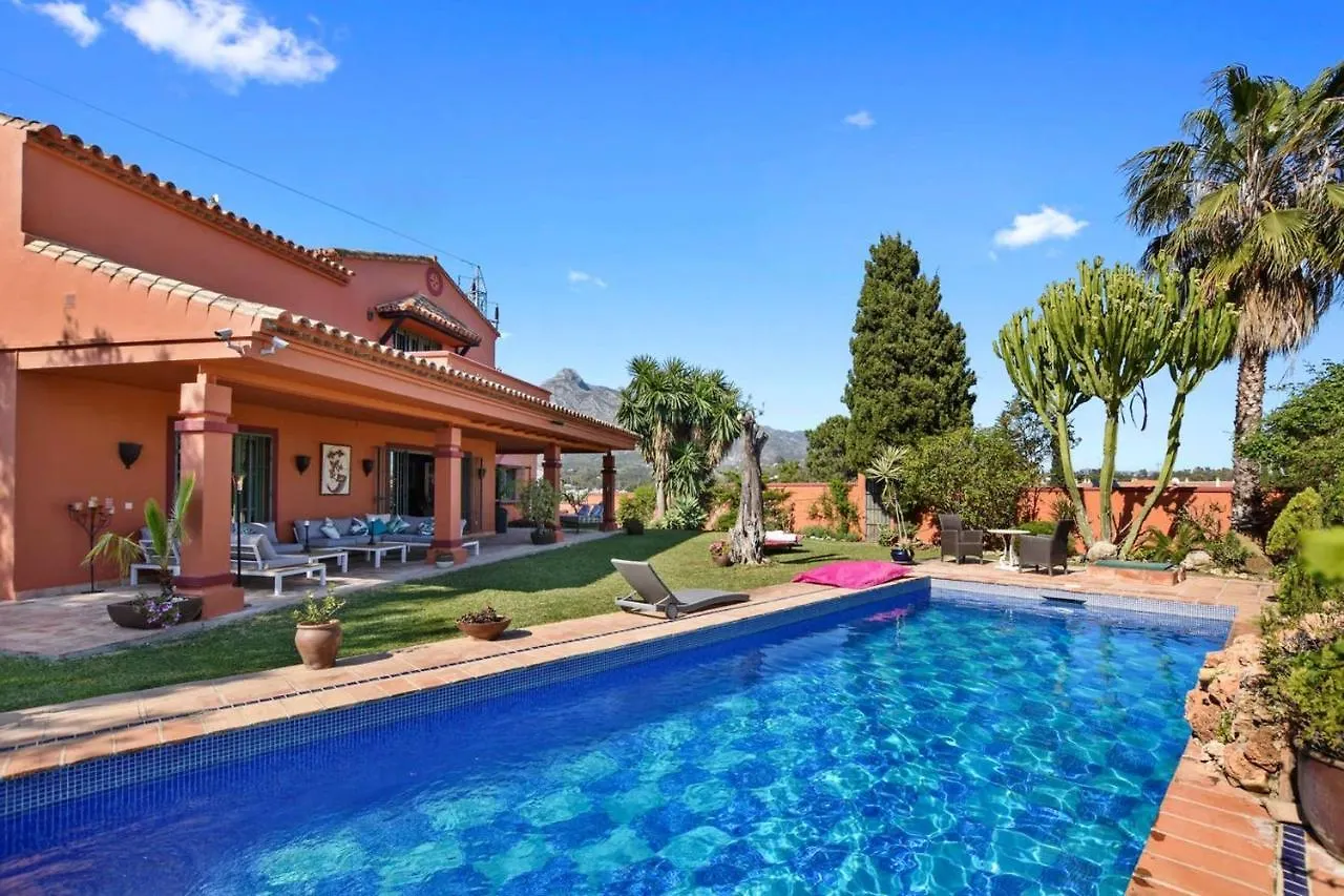 6 Bedrooms Villa With Private Pool And Enclosed Garden At Marbella 1 Km Away From The Beach Spanyolország