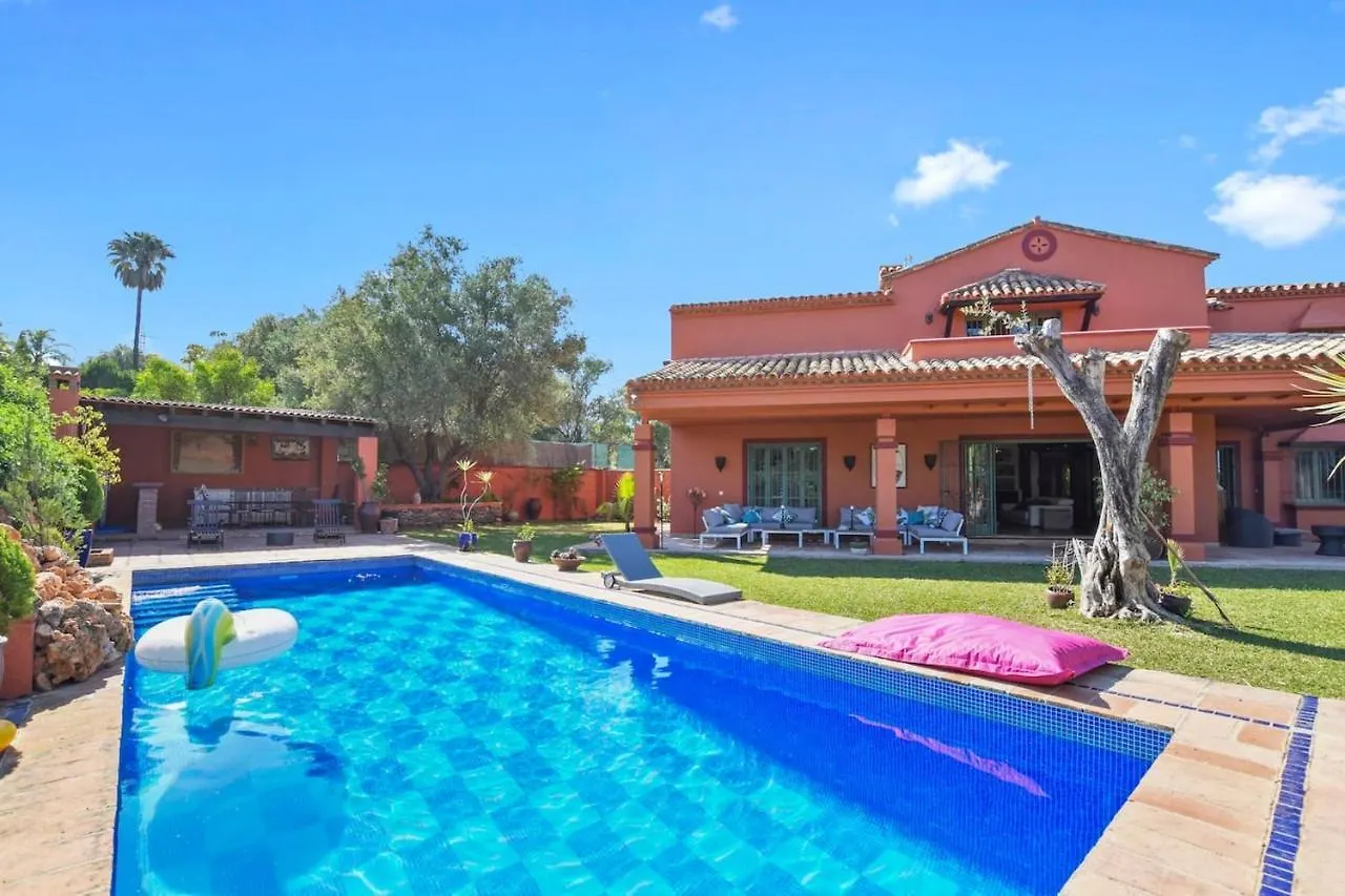 6 Bedrooms Villa With Private Pool And Enclosed Garden At Marbella 1 Km Away From The Beach